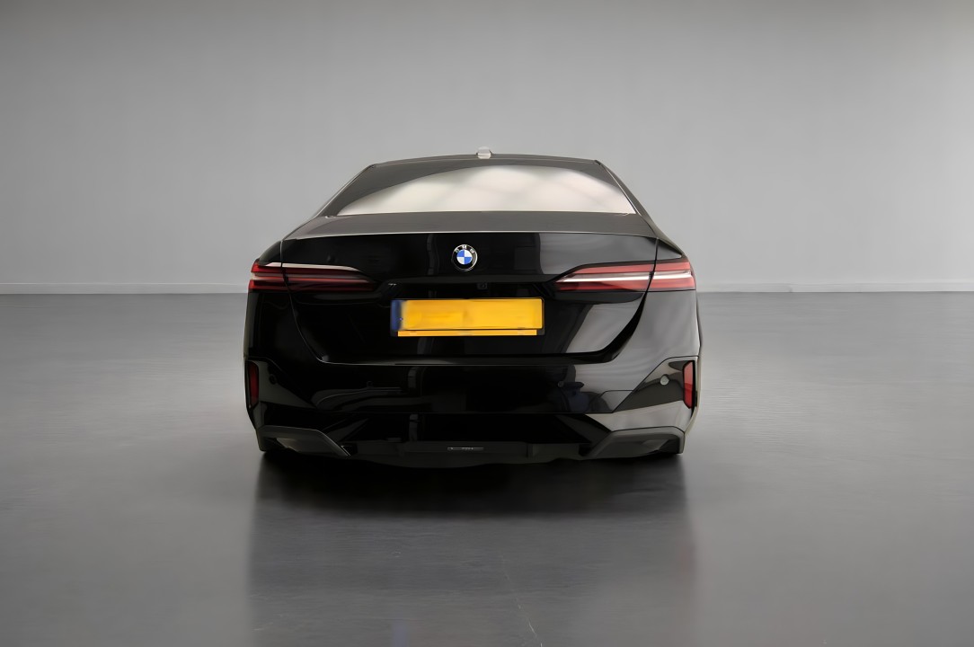 BMW Seria 5 540d xDrive M-Sport (5)