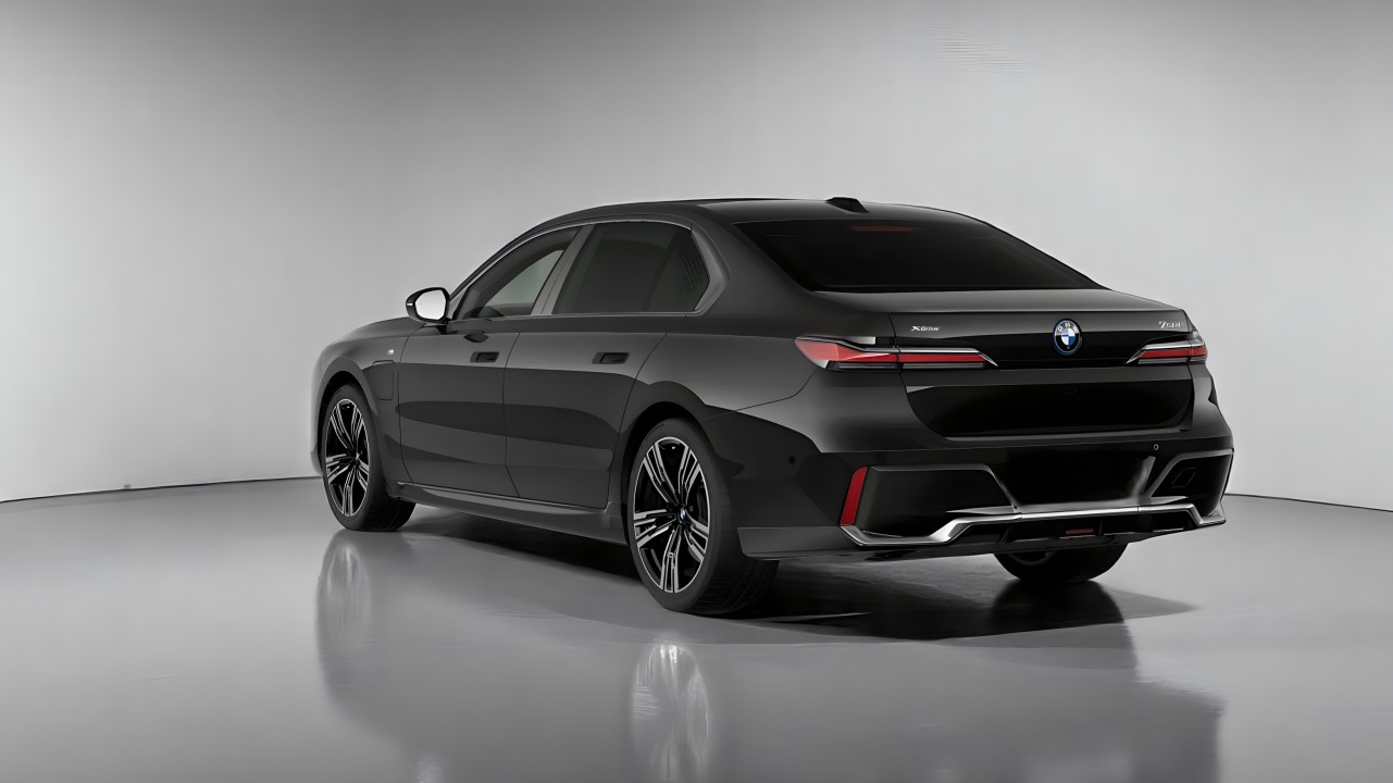 BMW Seria 7 750e xDrive M-Sport (3)