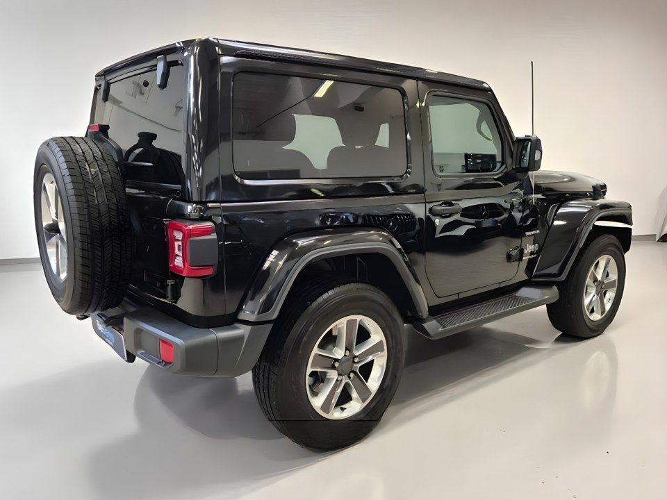 Jeep Wrangler Sahara (5)