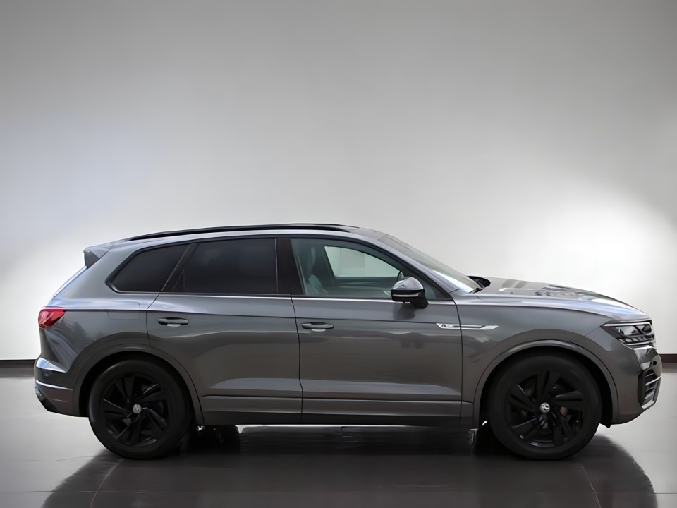 Volkswagen Touareg V6 TDI R-Line (2)