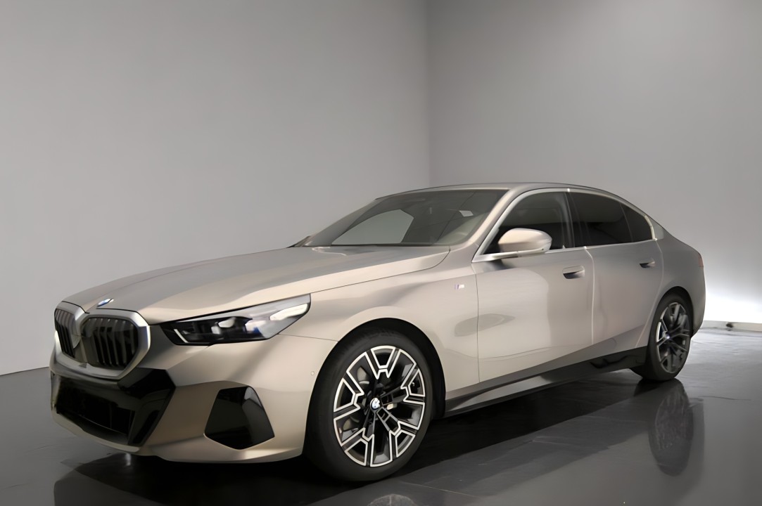 BMW Seria 5 520 i Sedan