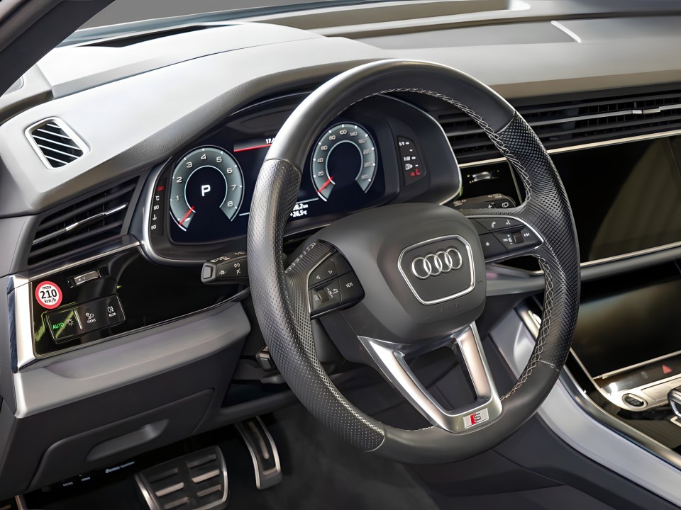 Audi Q7 55 TFSI Quattro Tiptronic S-line (3)