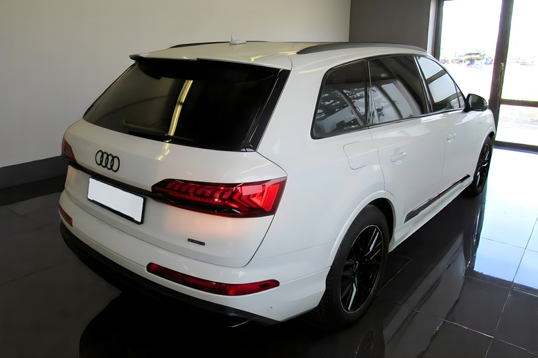 Audi Q7 55TFSI quattro tiptronic S-Line (2)