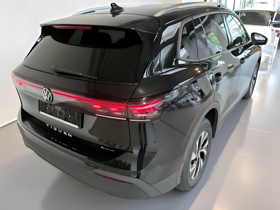 Volkswagen Tiguan Life 2.0TDI DSG 4MOTION (5)