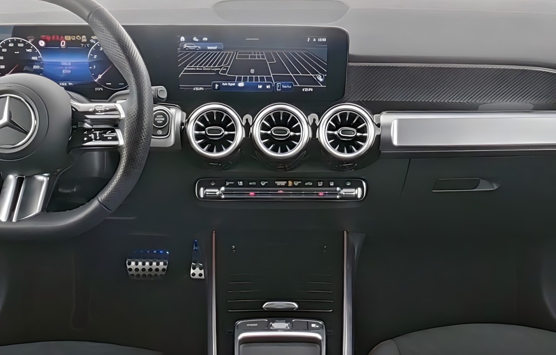 Mercedes-Benz GLB 220 4MATIC AMG (5)