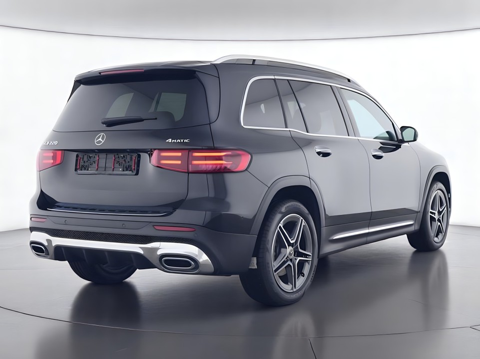 Mercedes-Benz GLB 220 4MATIC AMG (2)