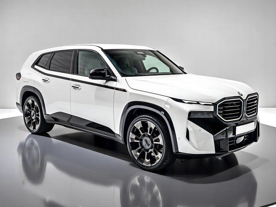 BMW XM Silverstone (1)