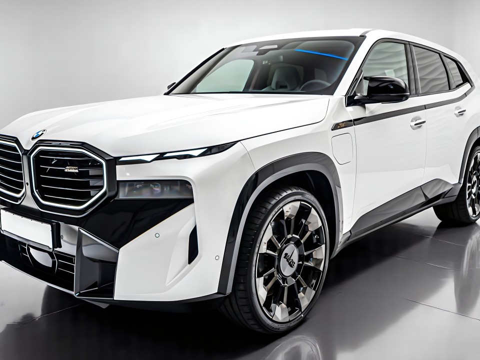 BMW XM Silverstone (4)