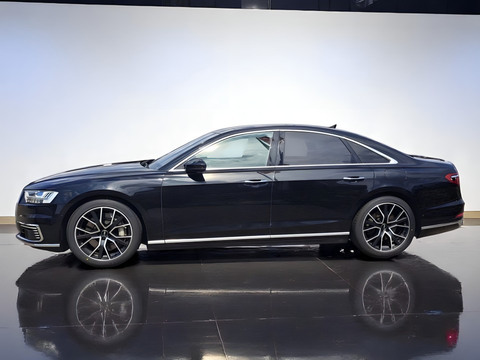 Audi A8 60 TFSIe quattro tiptronic (2)