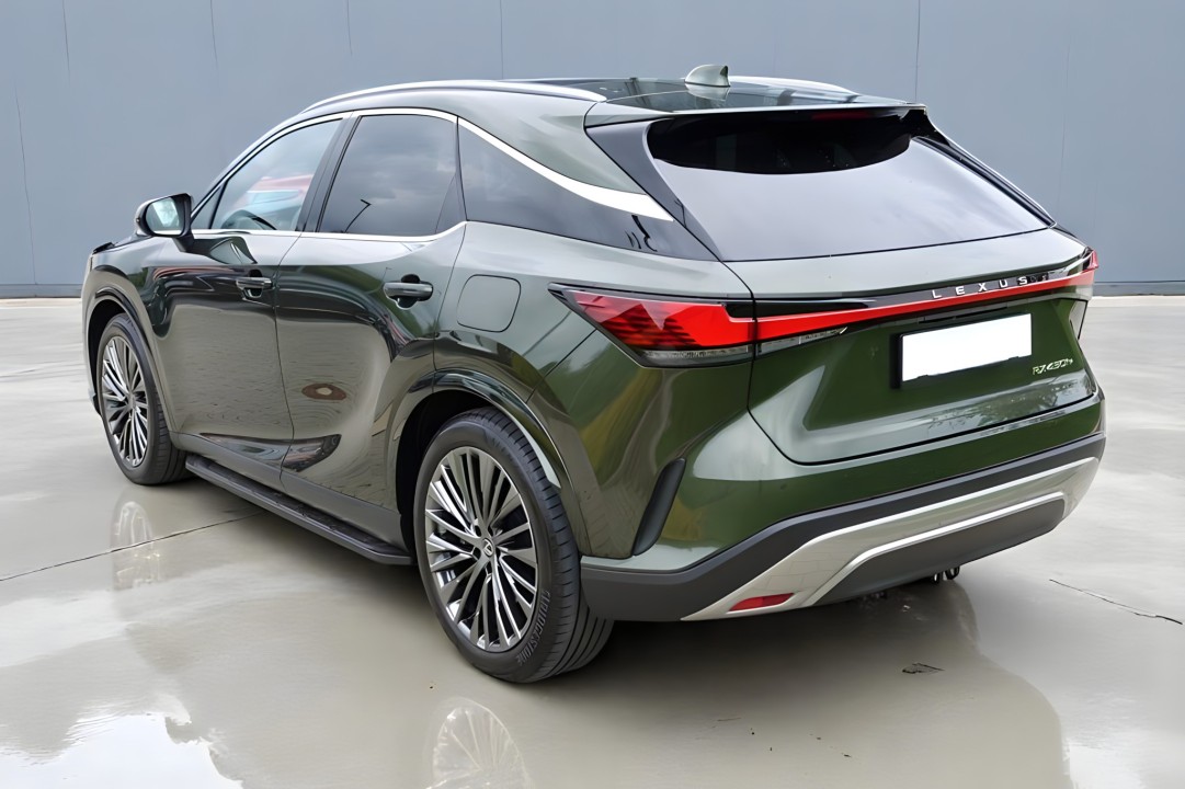 Lexus Seria RX 450h+ (4)