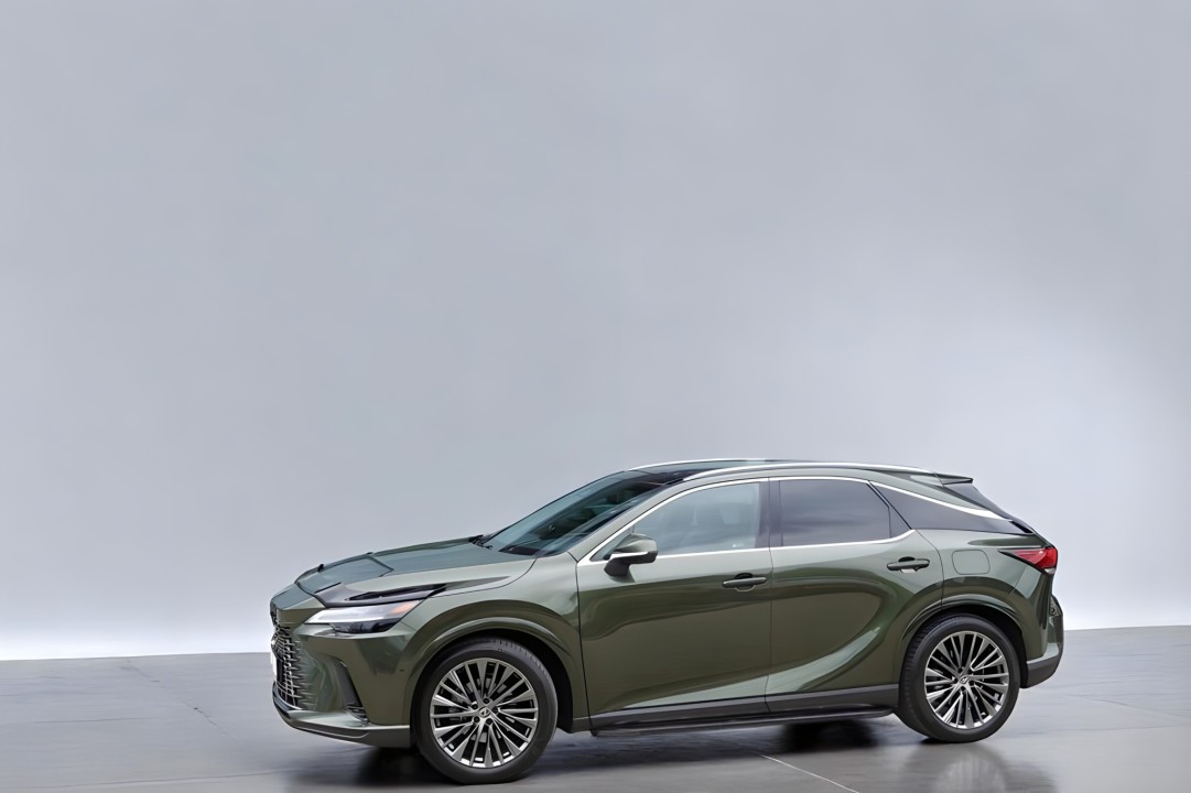 Lexus Seria RX 450h+ (5)