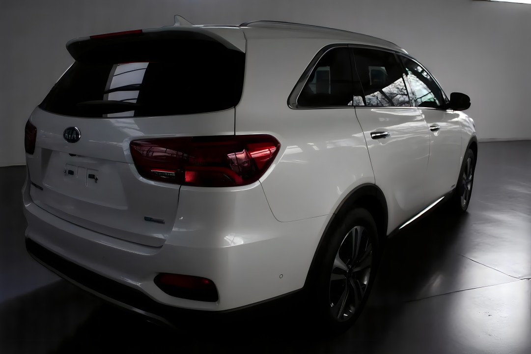 Kia Sorento Platinum 2.2 CRDi 4WD (2)