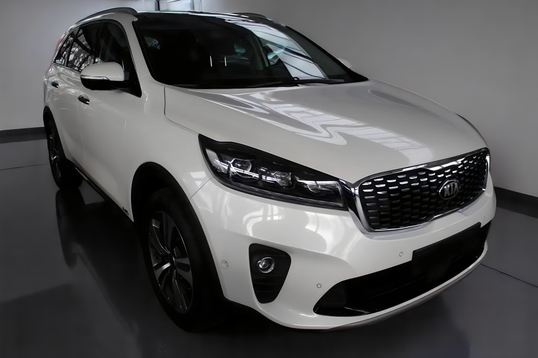 Kia Sorento Platinum 2.2 CRDi 4WD (1)