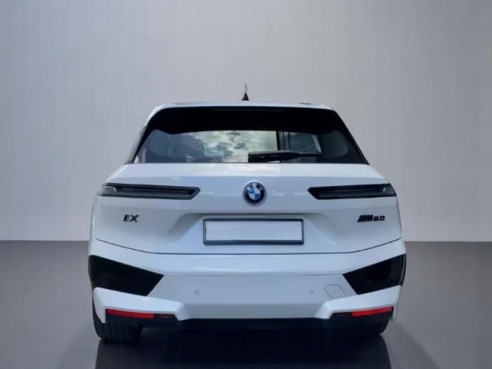 BMW IX M60 (5)