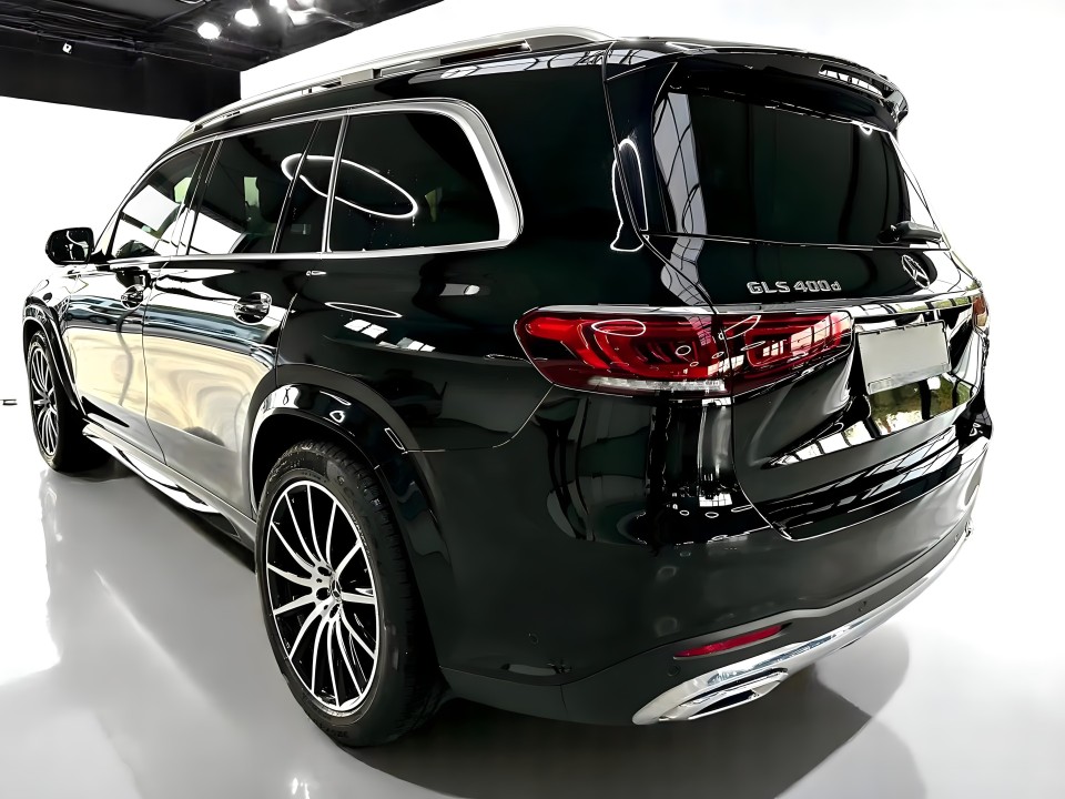 Mercedes-Benz GLS 400d 4MATIC AMG (4)