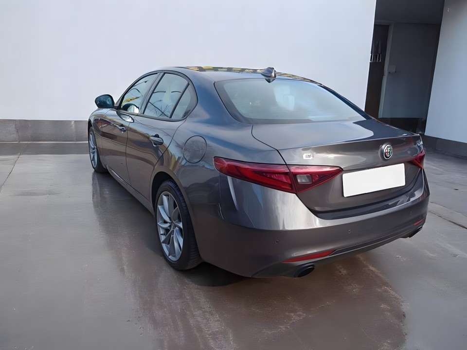 Alfa Romeo Giulia Turbo (5)