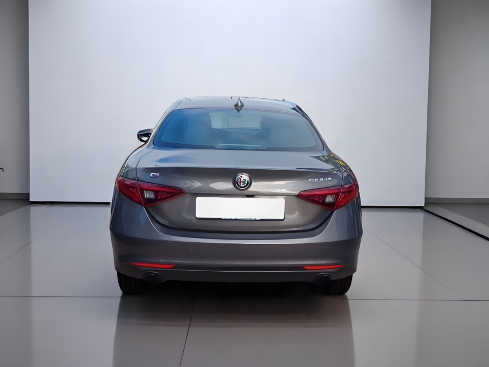 Alfa Romeo Giulia Turbo (4)