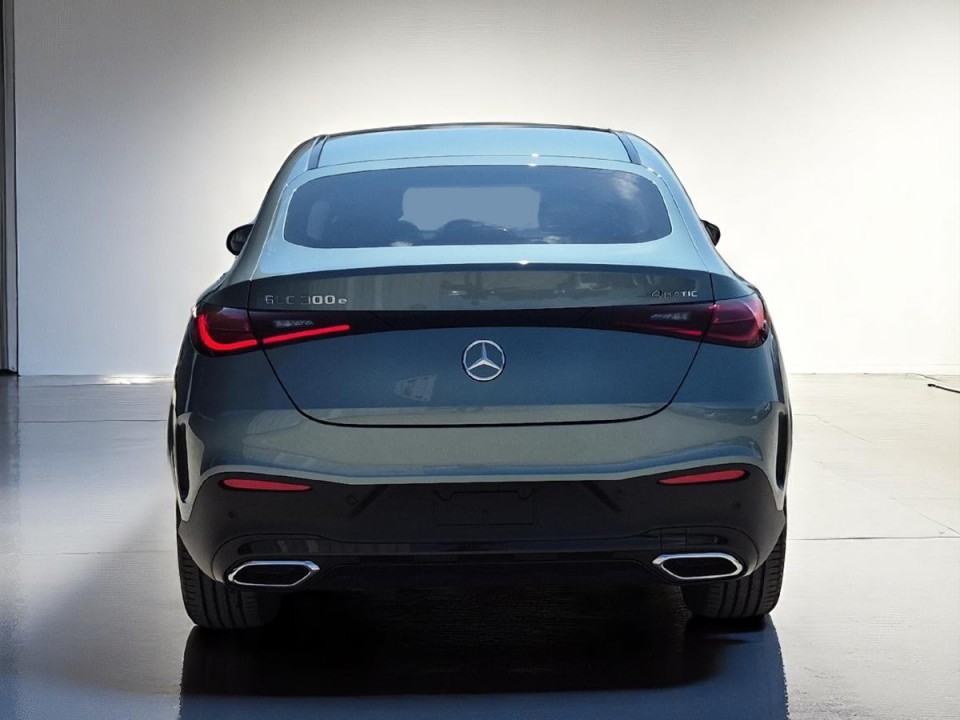 Mercedes-Benz GLC Coupe 300e 4MATIC AMG Line (4)