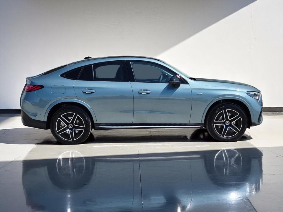 Mercedes-Benz GLC Coupe 300e 4MATIC AMG Line (2)