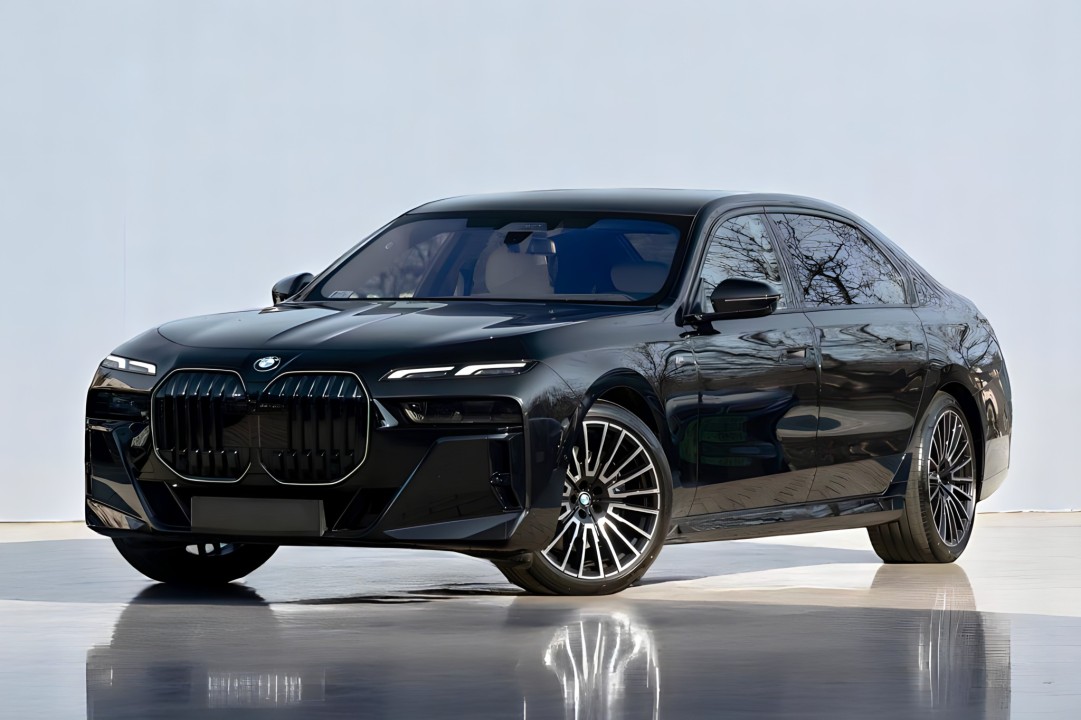 BMW Seria 7 740d xDrive M-Sport (5)