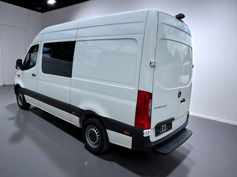 Mercedes-Benz Sprinter 317 CDI (4)