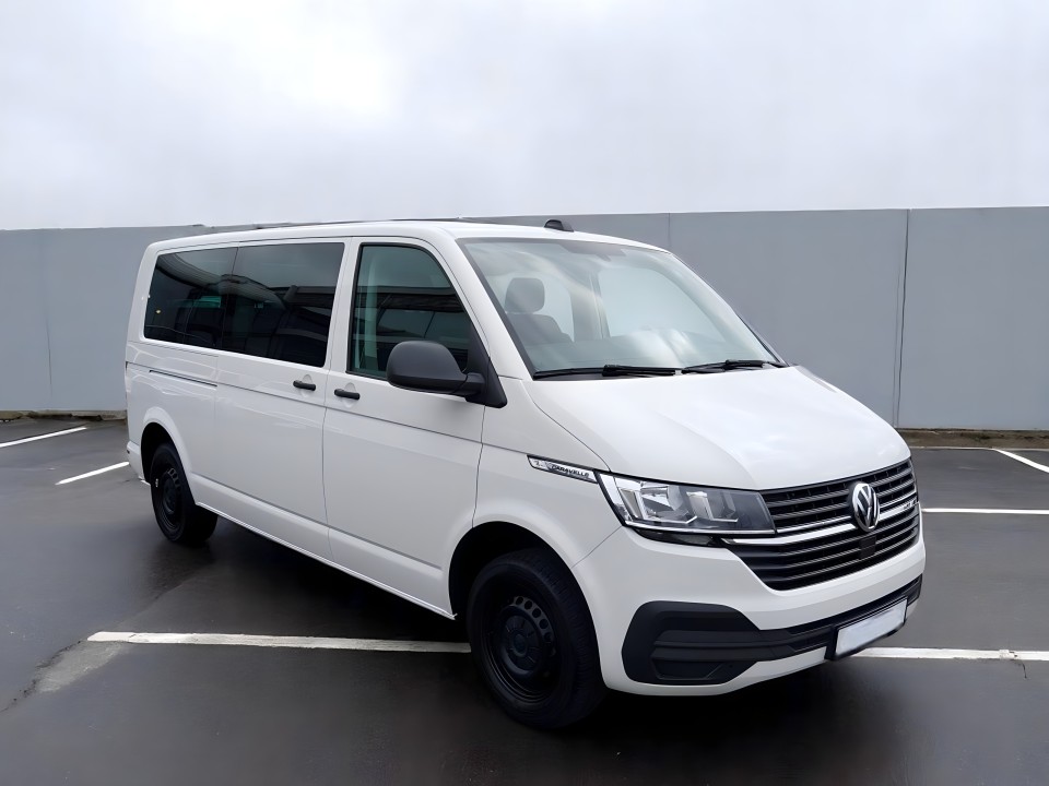 Volkswagen Caravelle 6.1 (1)