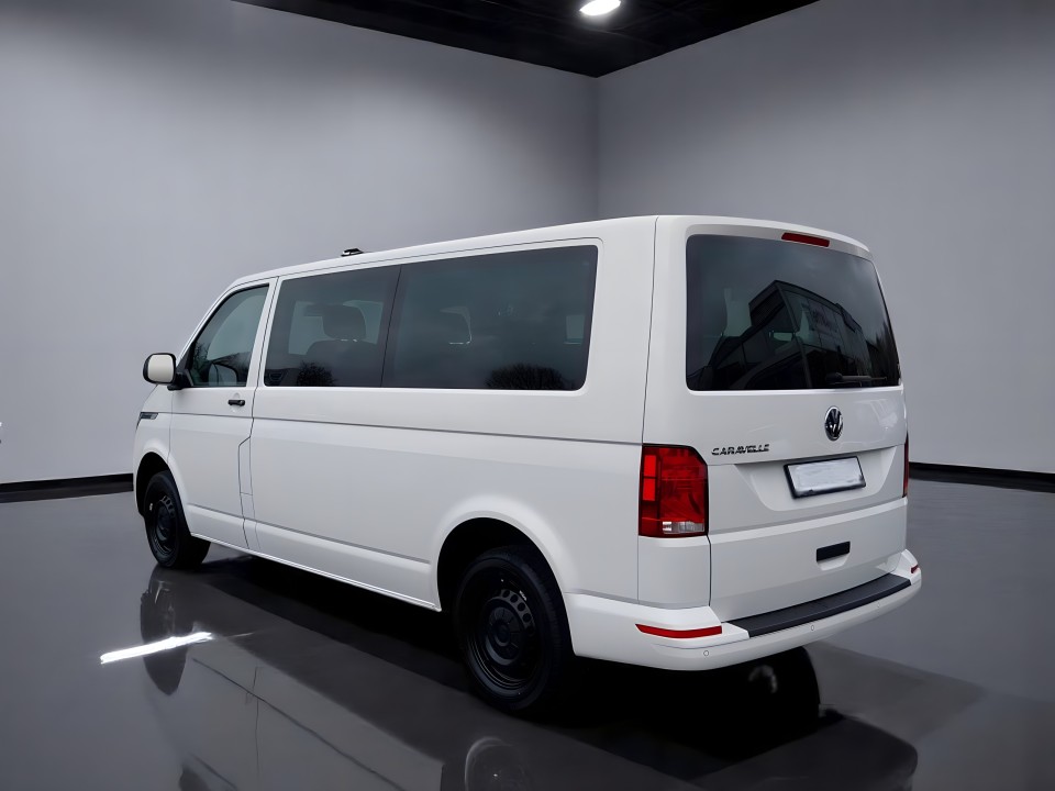 Volkswagen Caravelle 6.1 (3)