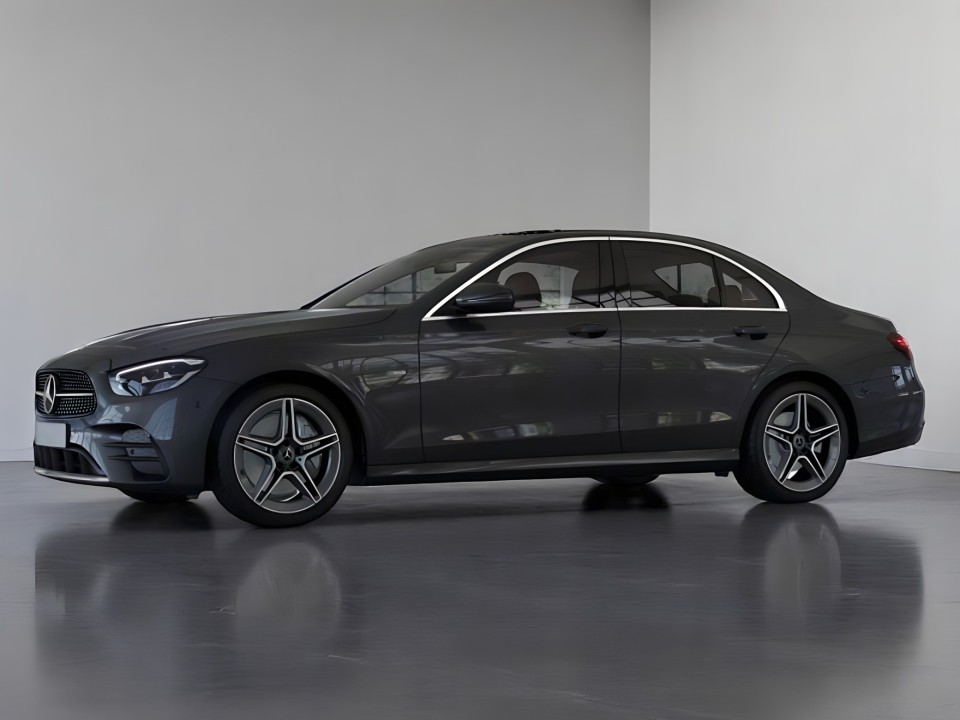 Mercedes-Benz E 300e 4MATIC AMG Line (3)