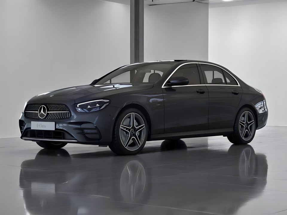 Mercedes-Benz E 300e 4MATIC AMG Line (2)