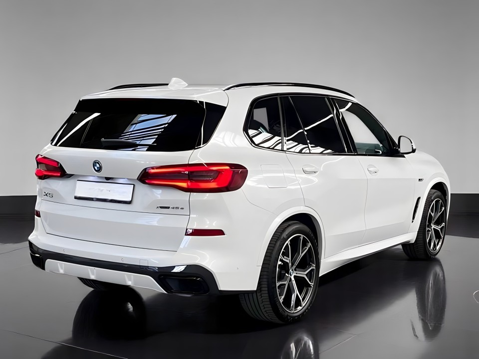BMW X5 xDrive45e M-Sport (3)