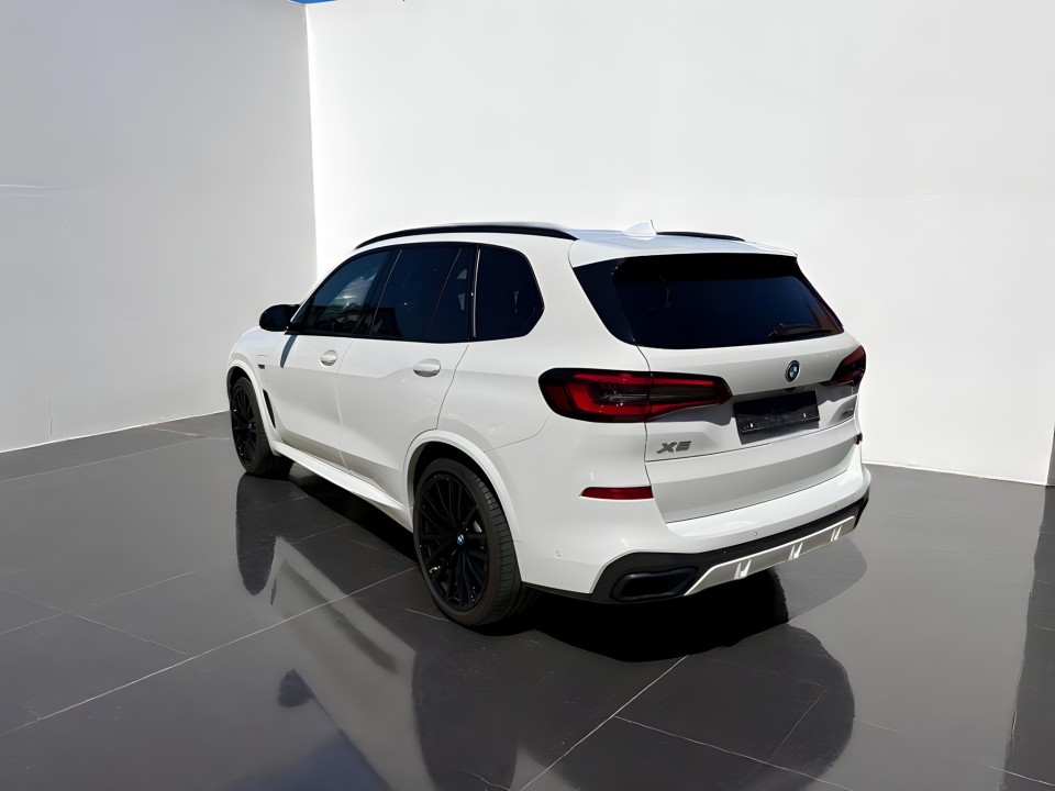 BMW X5 xDrive45e M-Sport (3)