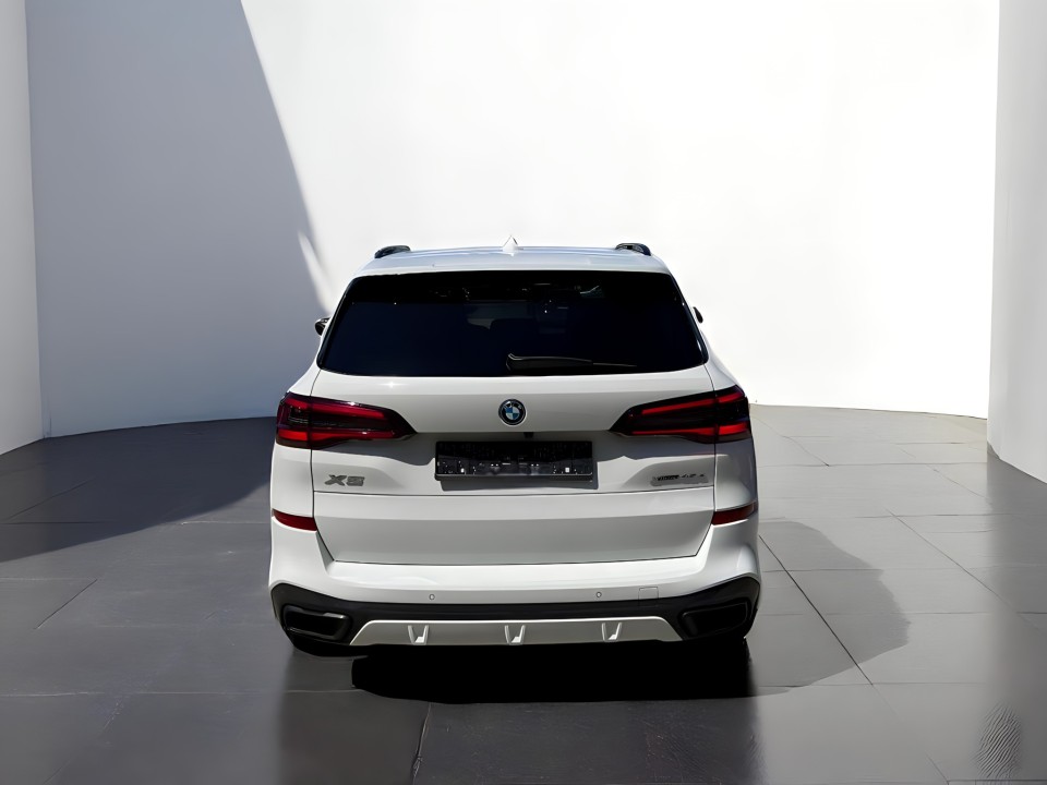 BMW X5 xDrive45e M-Sport (4)