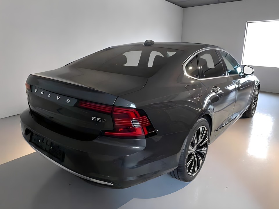 Volvo S90 Inscription B5 (3)