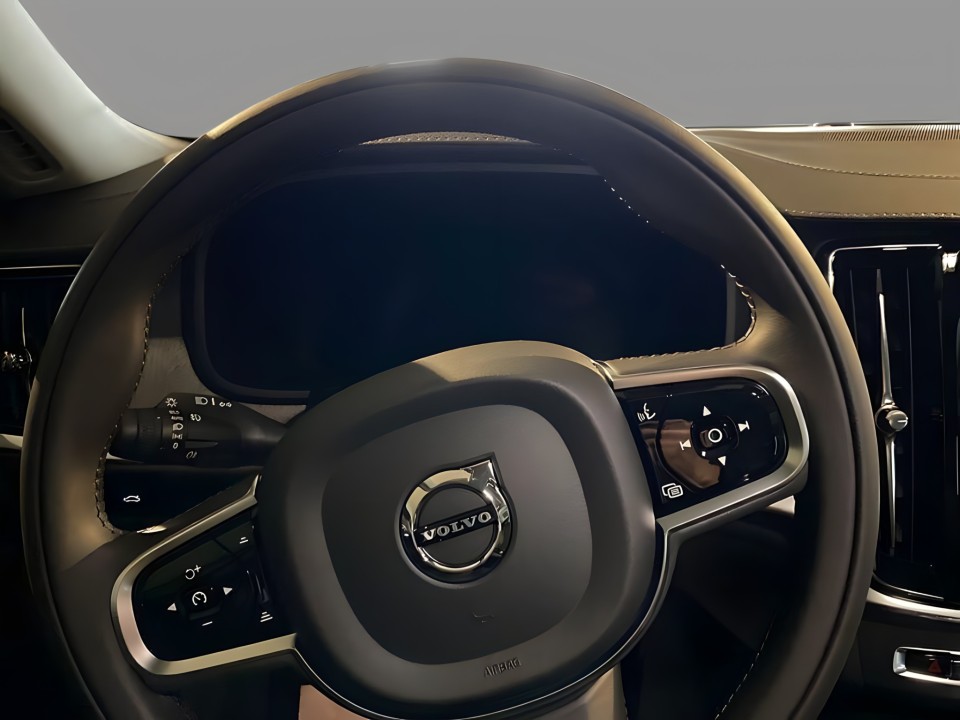 Volvo S90 Inscription B5 (5)