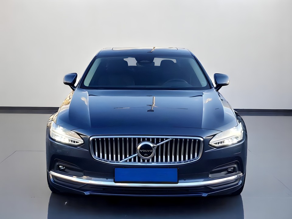 Volvo S90 B5 (2)