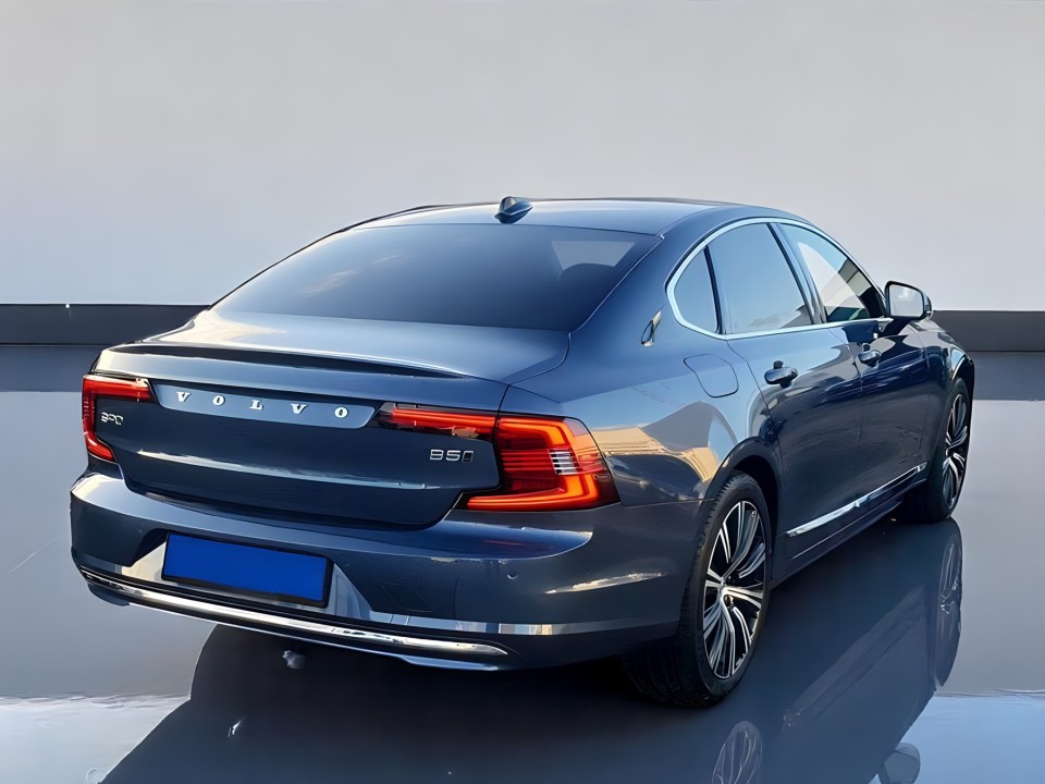 Volvo S90 B5 (5)