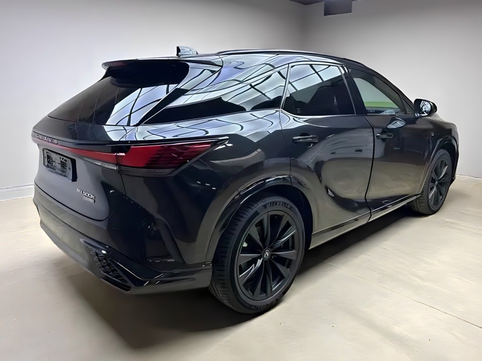 Lexus Seria RX 500h F-Sport (5)