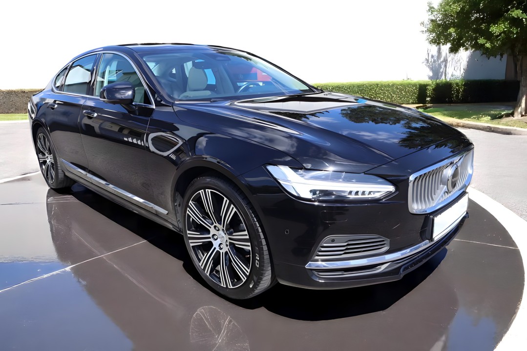 Volvo S90 T8 Recharge AWD (1)