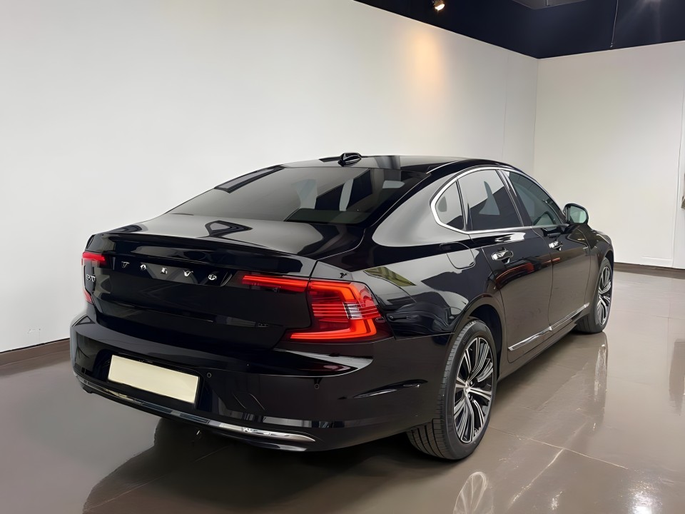 Volvo S90 T8 Twin Engine Inscription Plug-In AWD (2)