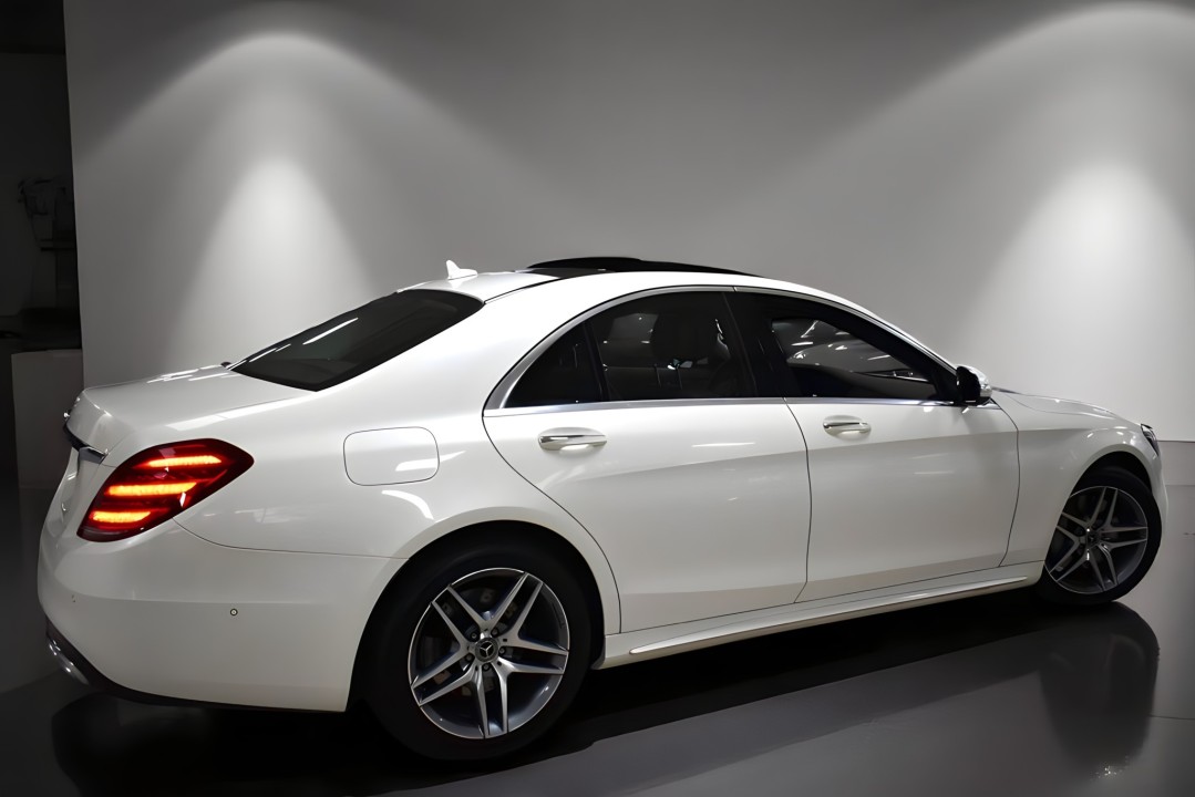 Mercedes-Benz S 400d 4MATIC AMG (4)