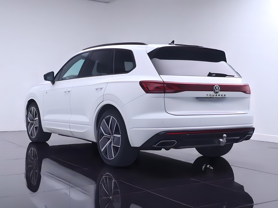 Volkswagen Touareg 3.0 TDI R-Line (5)