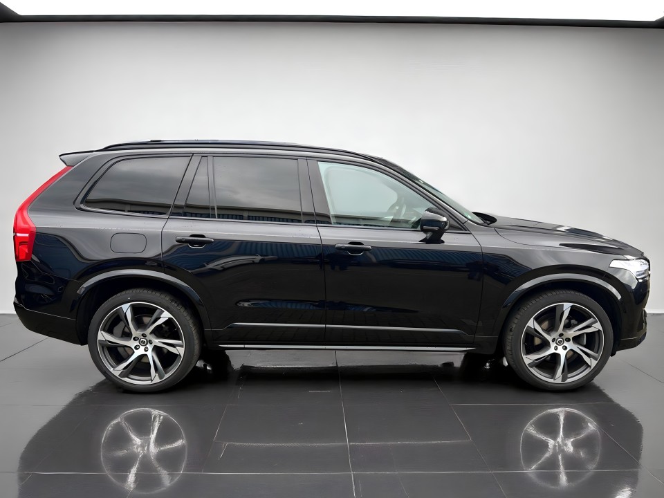Volvo XC 90 B5 R-Design (2)