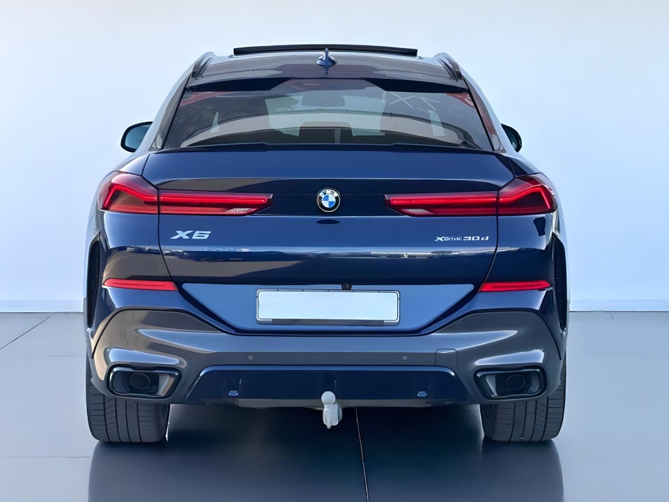 BMW X6 xDRIVE30d M-Sport (2)