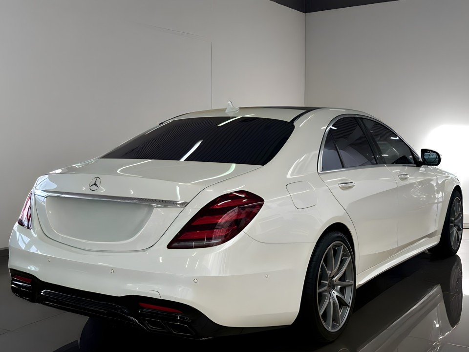 Mercedes-Benz S 400 d AMG-Line (2)