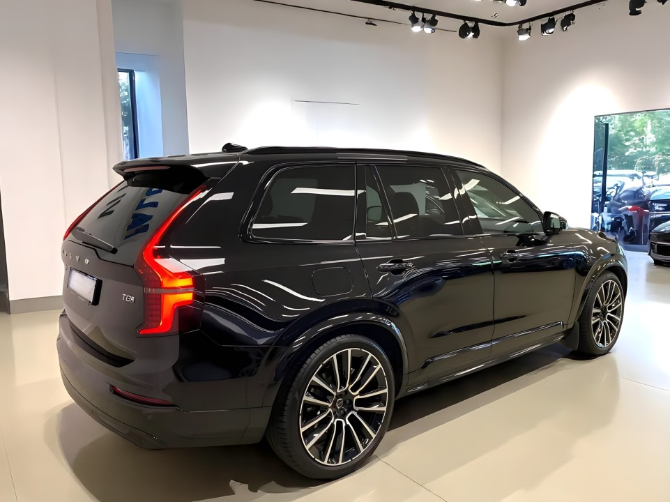 Volvo XC 90 T8 Ultra Dark (4)