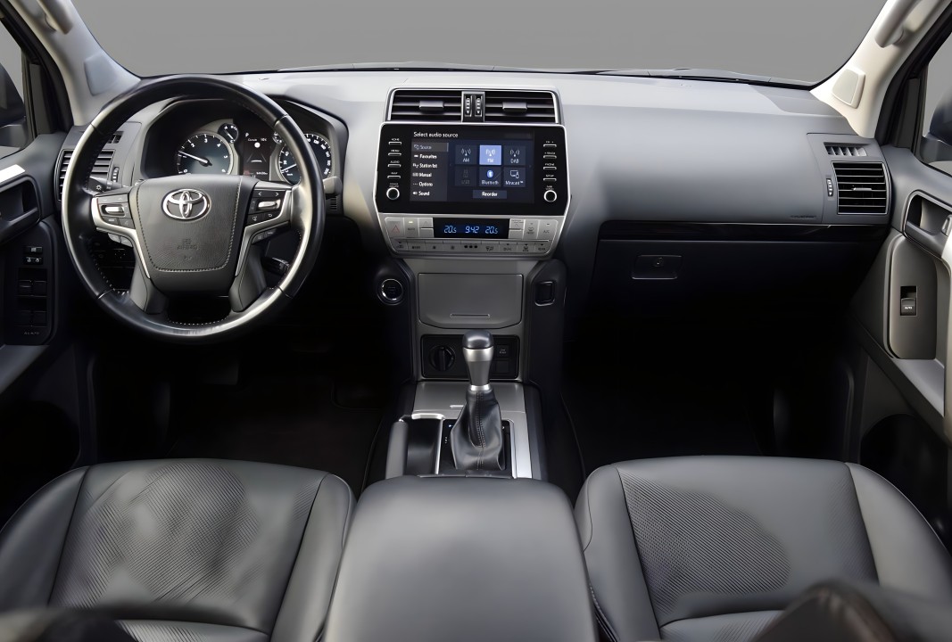 Toyota Land Cruiser (4)