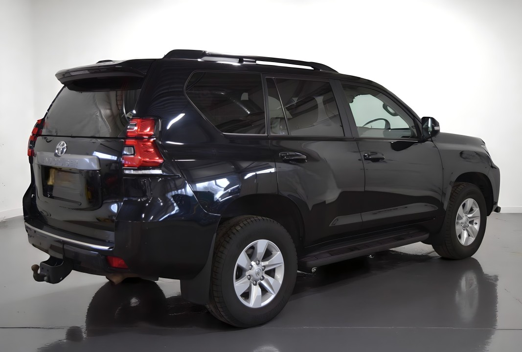 Toyota Land Cruiser (2)