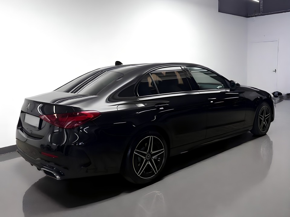 Mercedes-Benz C 300e AMG Line (2)