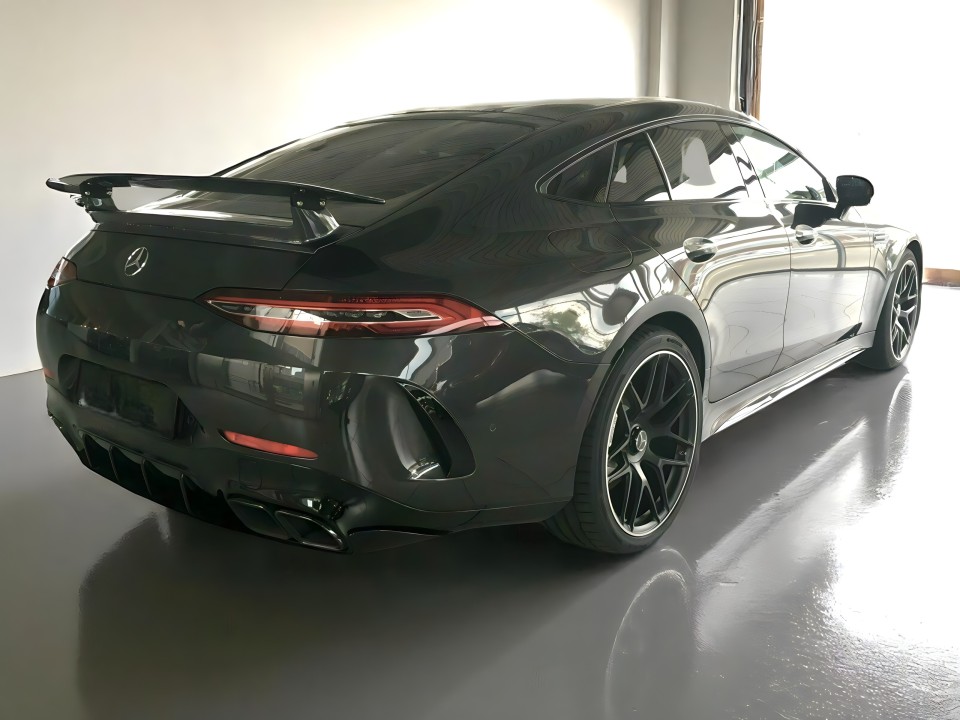 Mercedes-Benz AMG GT 4 63 S 4MATIC+ (2)