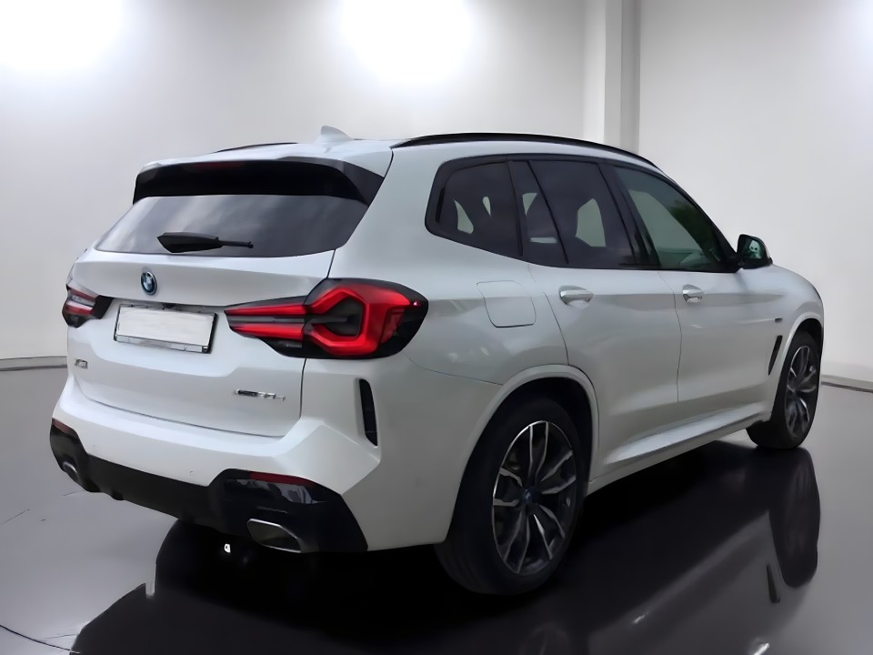 BMW X3 xDrive30e (2)